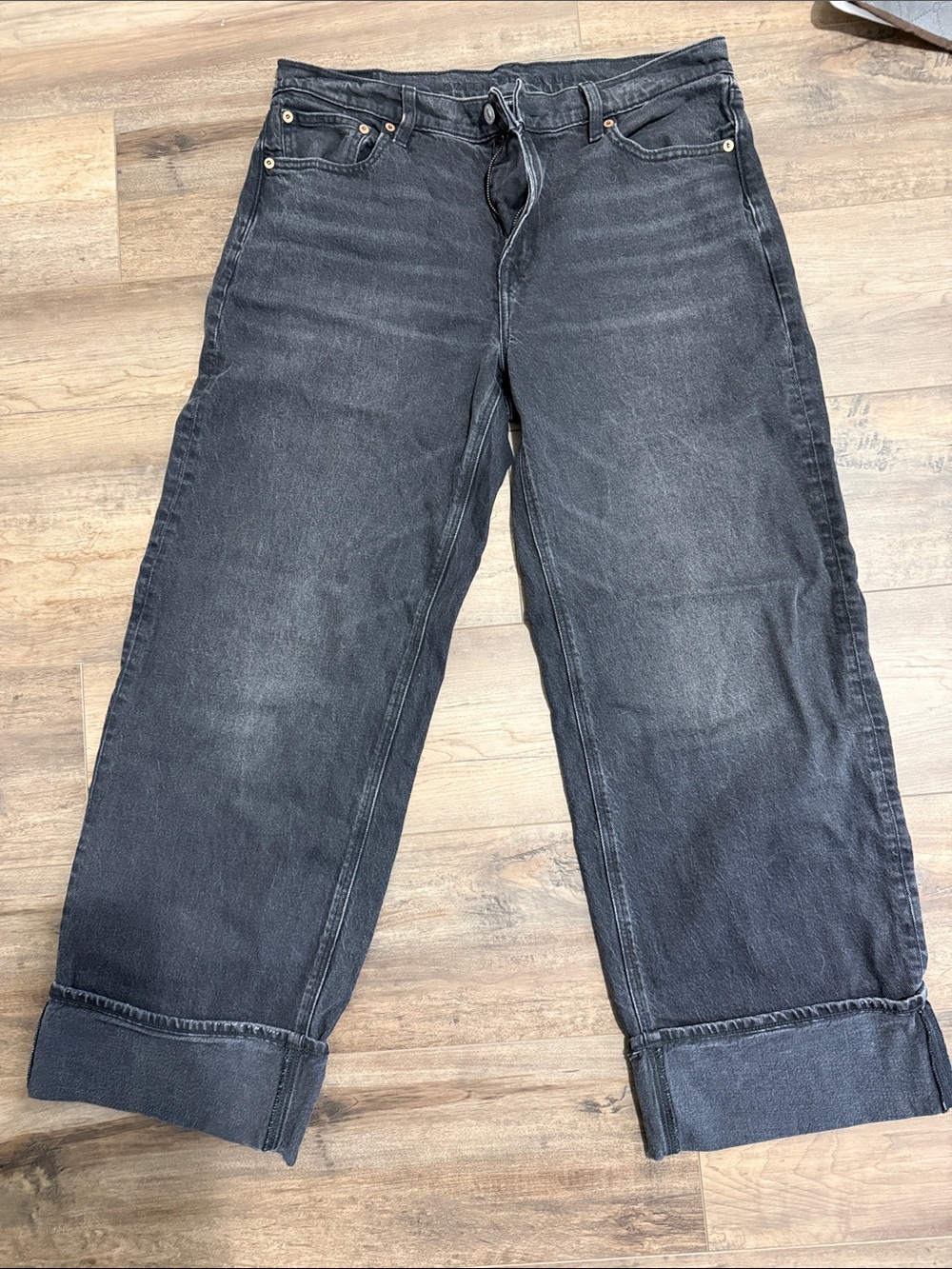American Eagle Outfitters Black Wide-Leg Cuffed Jeans